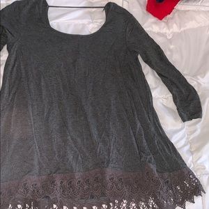 Gray 3 quarter length sleeve shirt